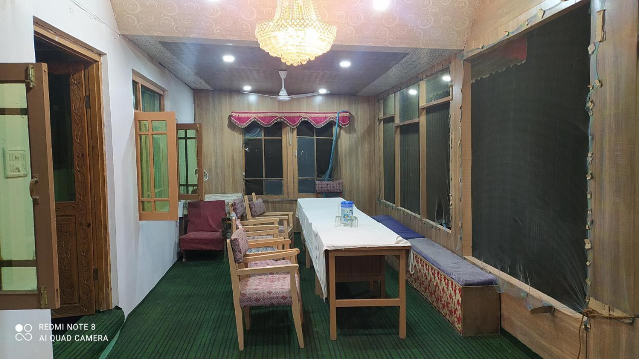Hotel New Heaven Canal Srīnagar Esterno foto