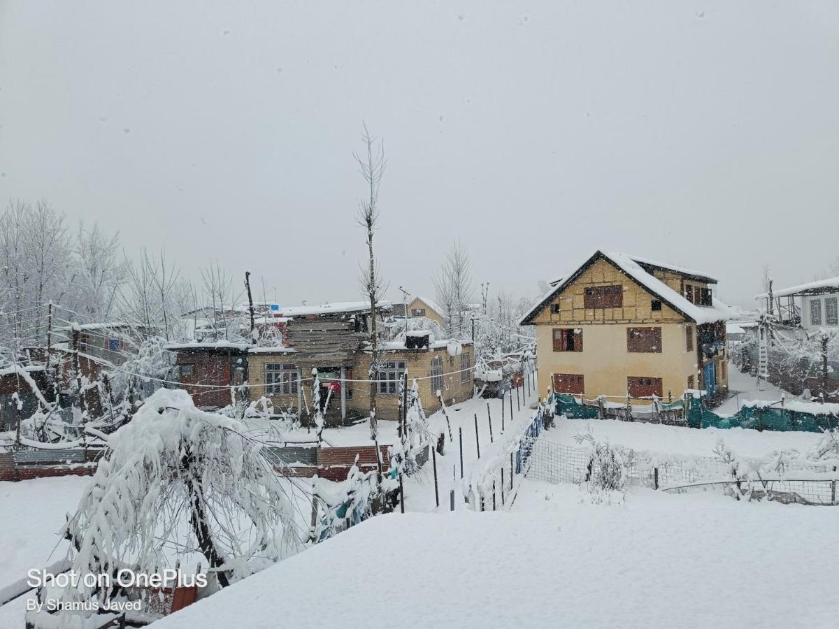 Hotel New Heaven Canal Srīnagar Esterno foto