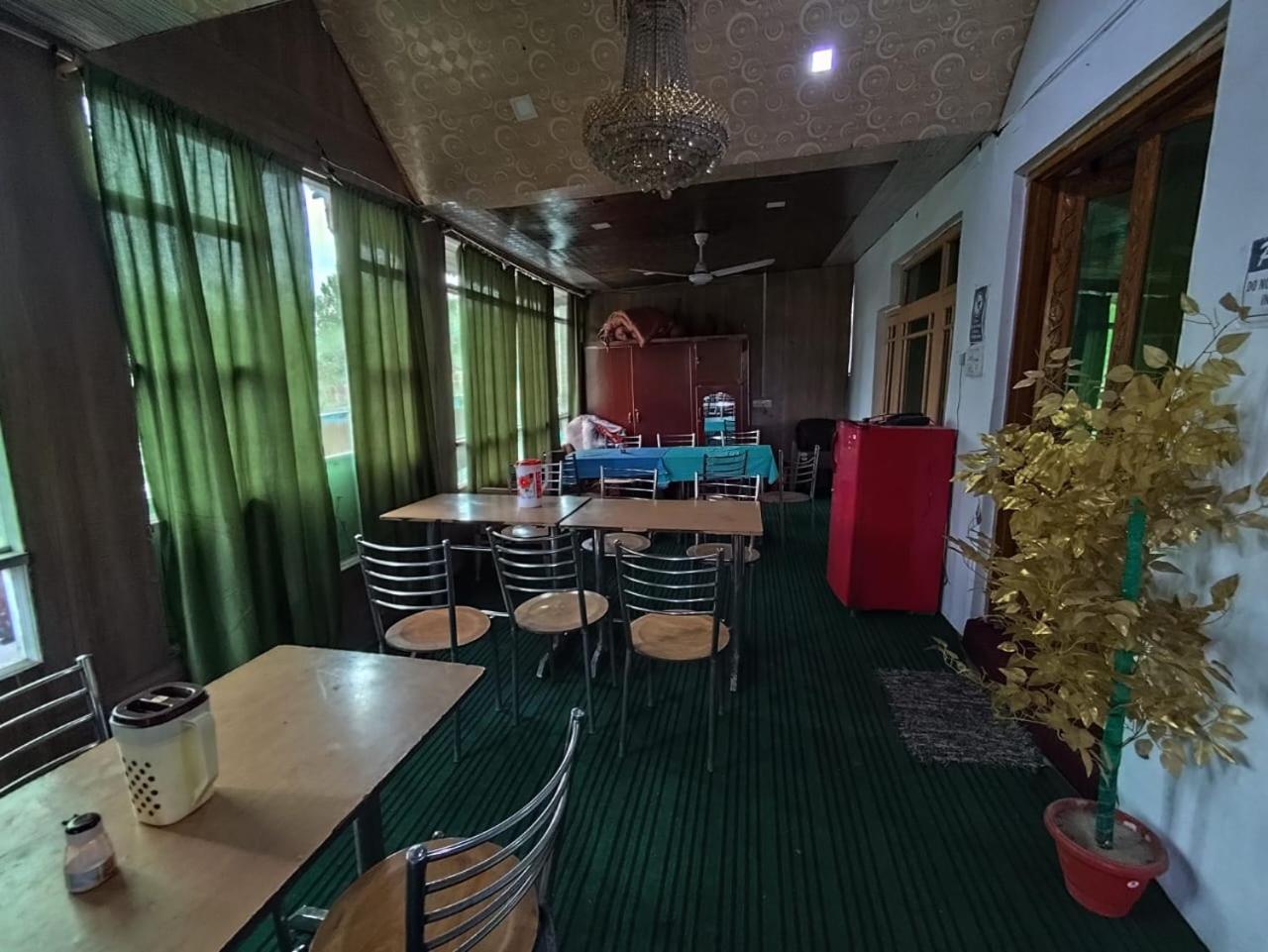 Hotel New Heaven Canal Srīnagar Esterno foto