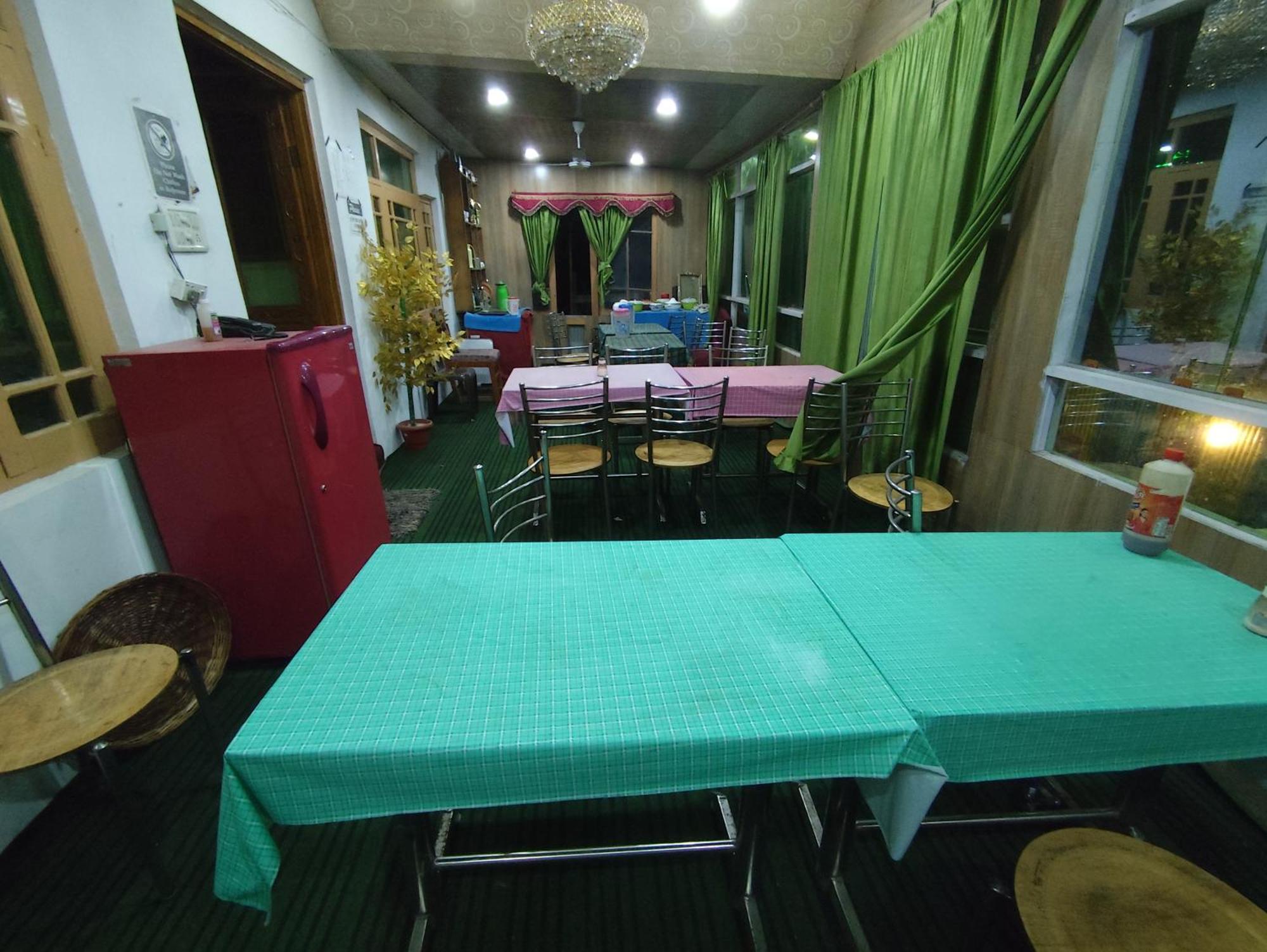 Hotel New Heaven Canal Srīnagar Esterno foto